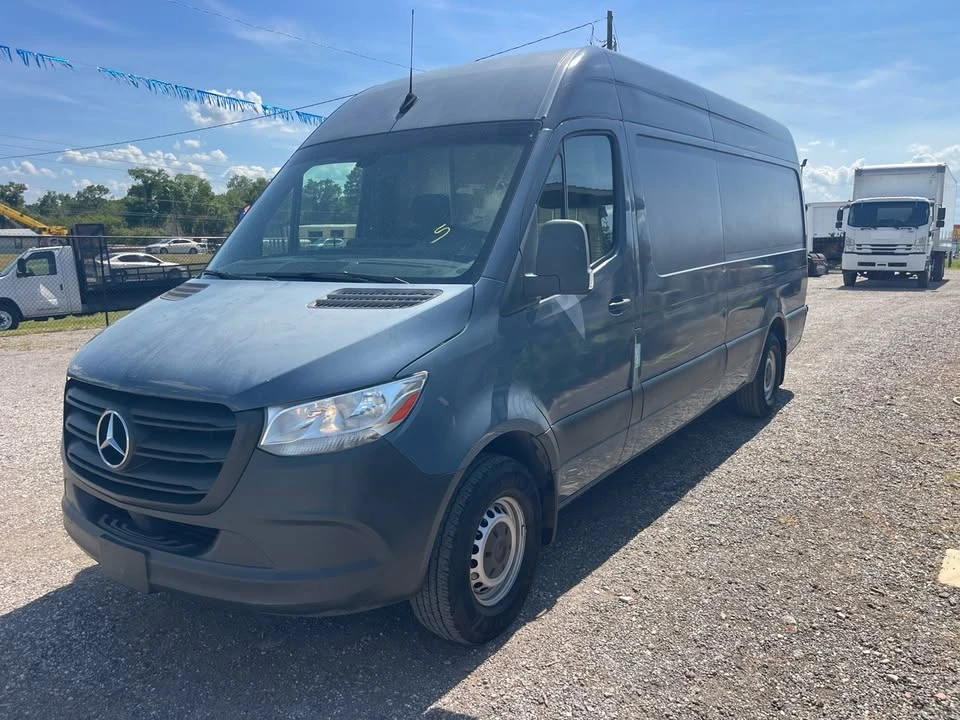 2019 Mercedes-Benz VS30 Sprinter - Image 2 of 17