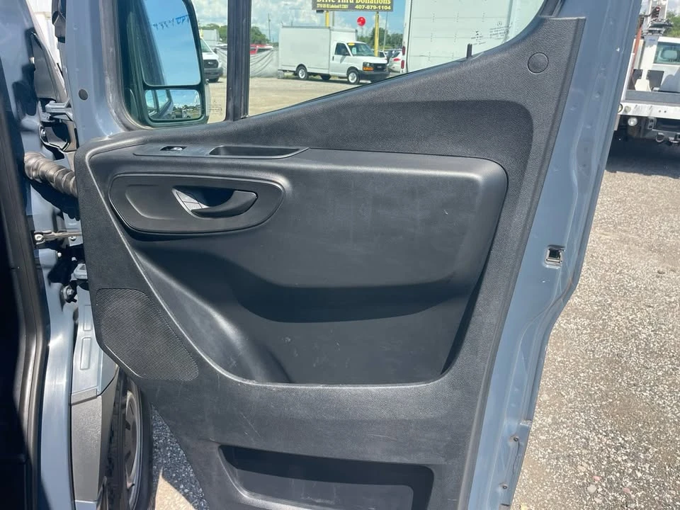 2019 Mercedes-Benz VS30 Sprinter - Image 8 of 17