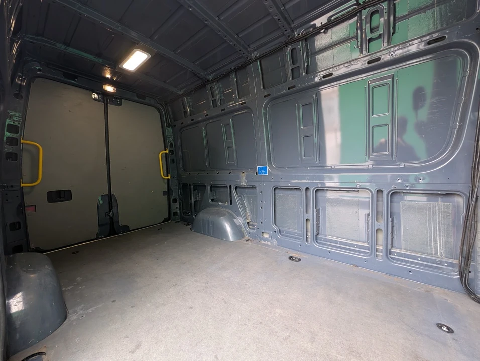 2019 Mercedes-Benz VS30 Sprinter - Image 11 of 12