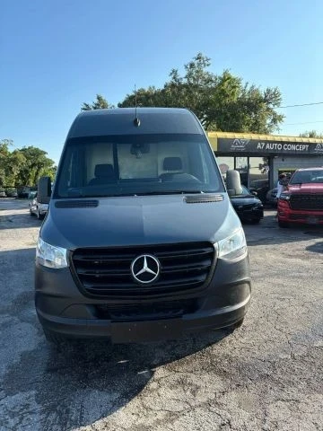 2019 Mercedes-Benz VS30 Sprinter - Image 2 of 8