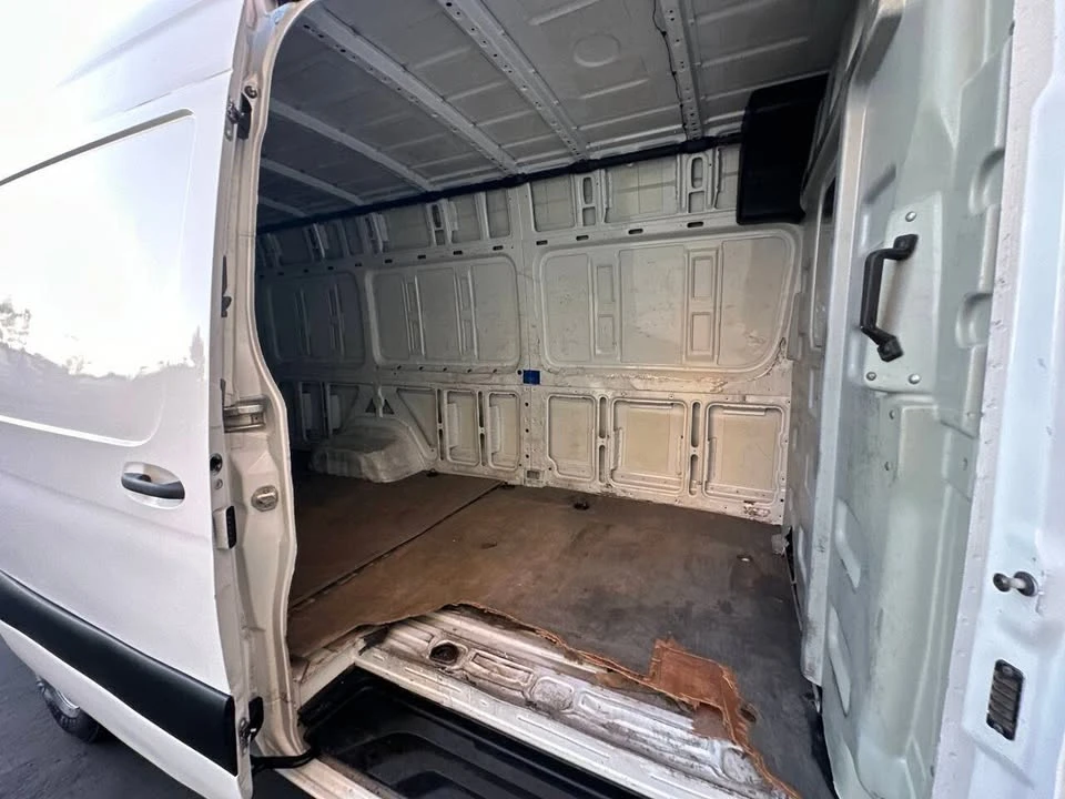 2019 Mercedes-Benz VS30 Sprinter - Image 18 of 20