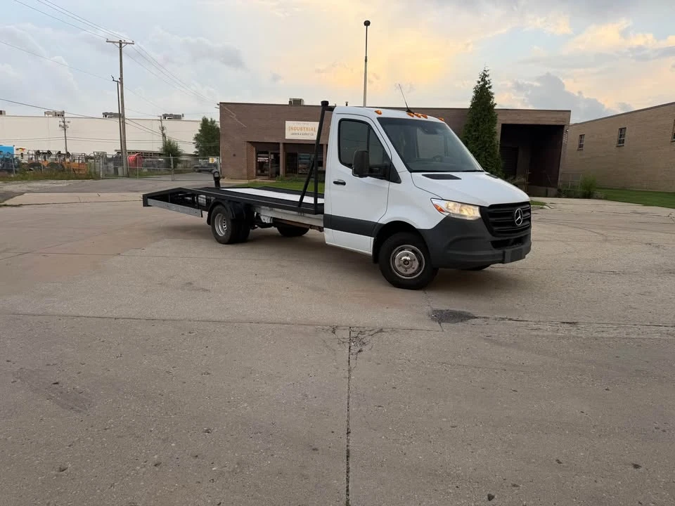2019 Mercedes-Benz VS30 Sprinter - Image 2 of 4