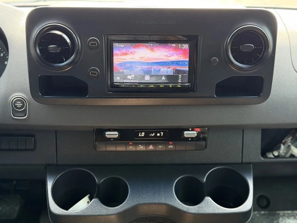 2019 Mercedes-Benz VS30 Sprinter - Image 15 of 20