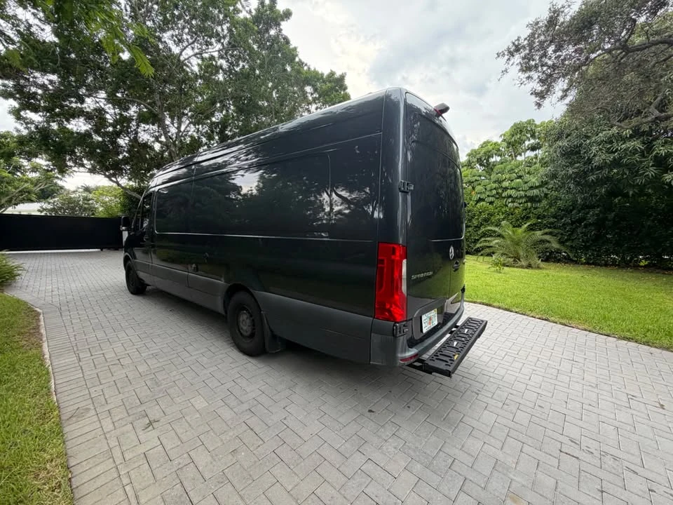 2019 Mercedes-Benz VS30 Sprinter - Image 2 of 13