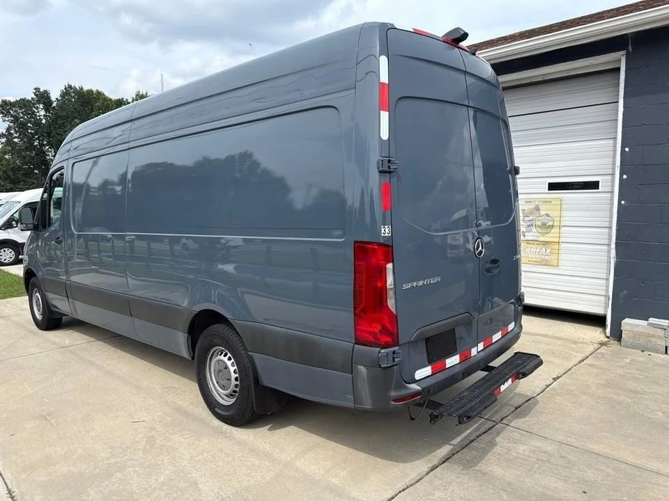 2019 Mercedes-Benz VS30 Sprinter - Image 2 of 10