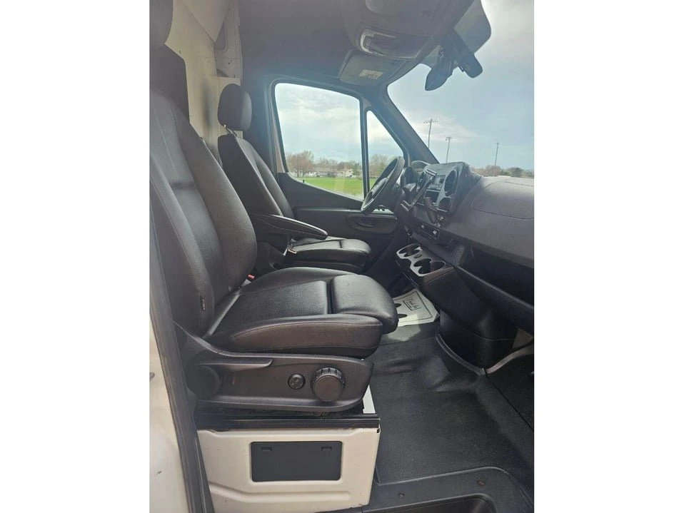 2019 Mercedes-Benz VS30 Sprinter - Image 11 of 14