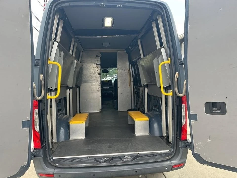 2019 Mercedes-Benz VS30 Sprinter - Image 9 of 10