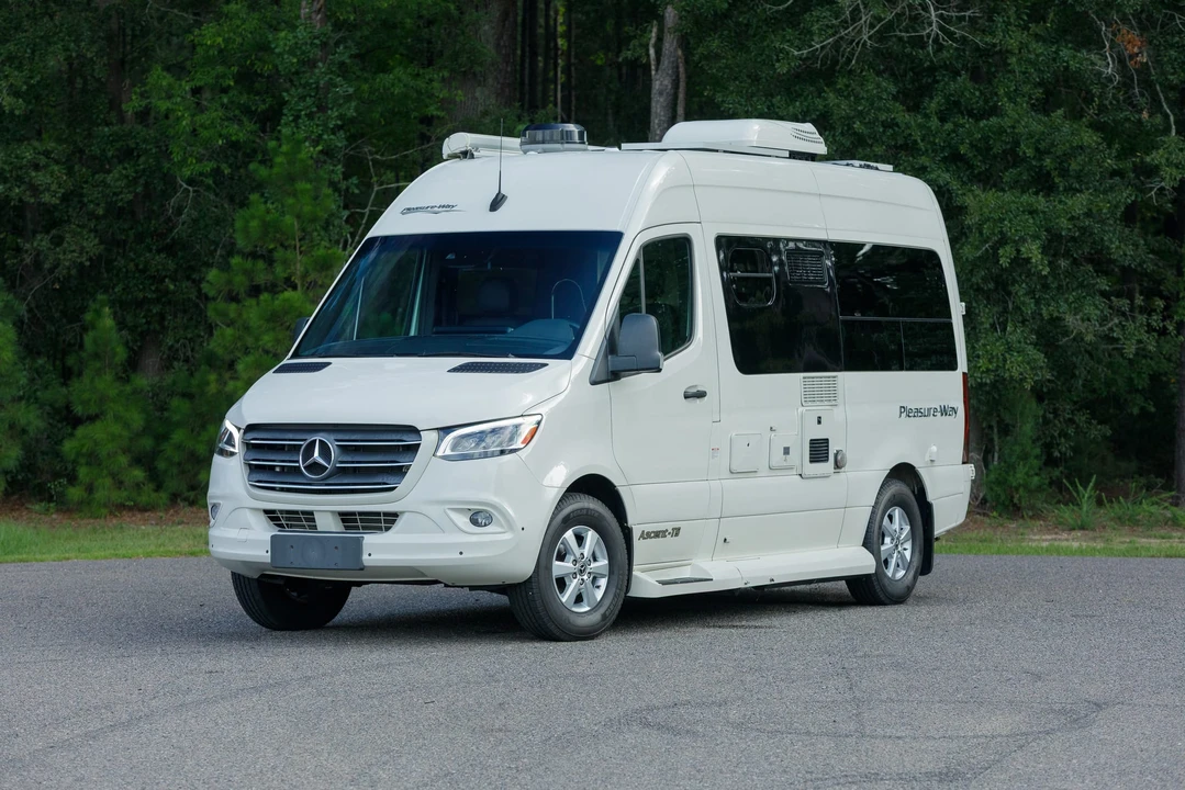2019 Mercedes-Benz VS30 Sprinter - Image 2 of 31