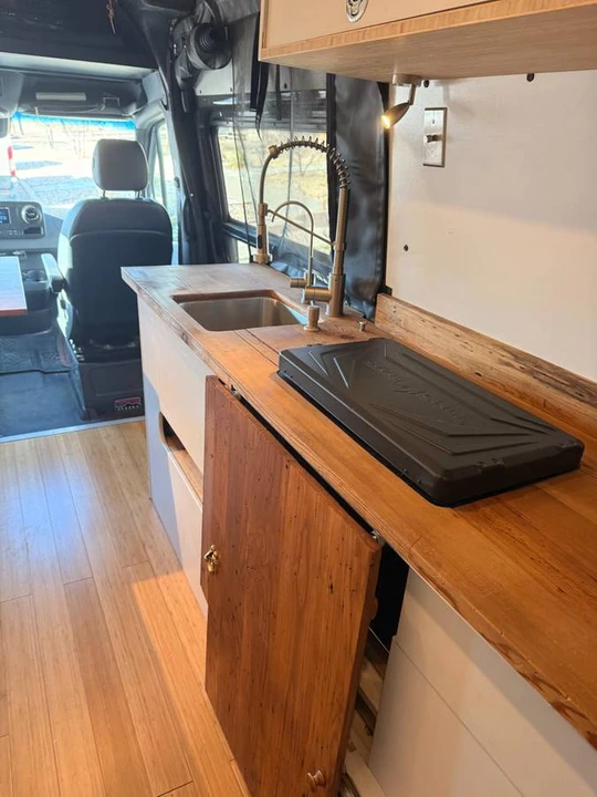 2019 Mercedes-Benz VS30 Sprinter - Image 8 of 22