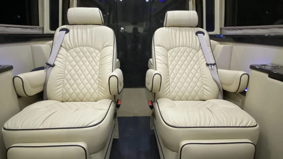 2019 Mercedes-Benz VS30 Sprinter - Image 10 of 20