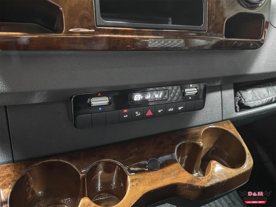 2019 Mercedes-Benz VS30 Sprinter - Image 17 of 31