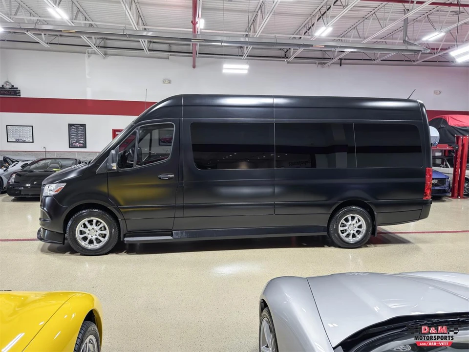 2019 Mercedes-Benz VS30 Sprinter - Image 2 of 31