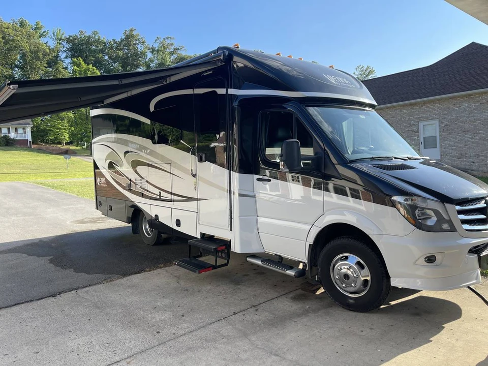 2019 Mercedes-Benz VS30 Sprinter - Image 2 of 10