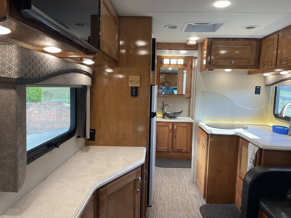 2019 Mercedes-Benz VS30 Sprinter - Image 8 of 10