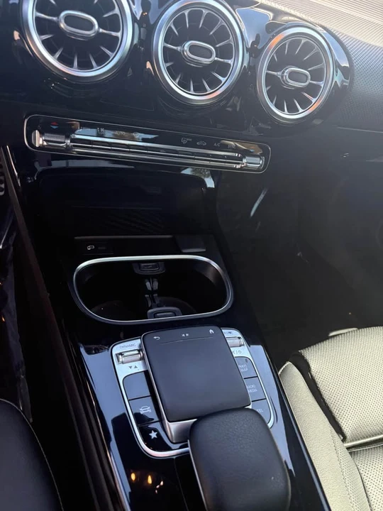 2019 Mercedes-Benz W177 A-Class - Image 8 of 12