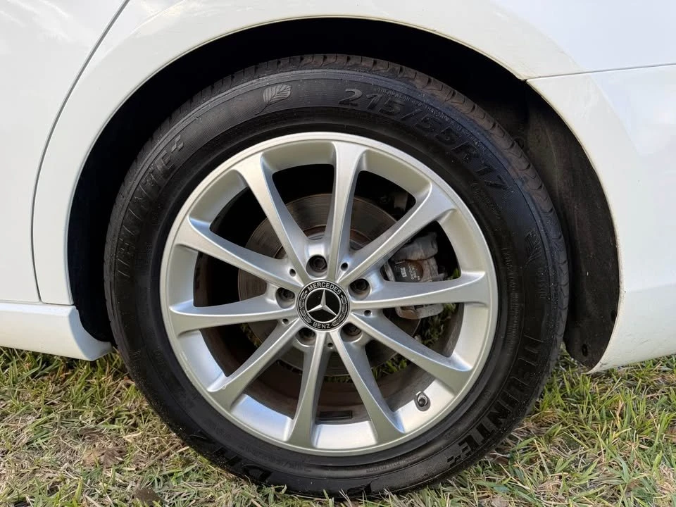2019 Mercedes-Benz W177 A-Class - Image 9 of 17