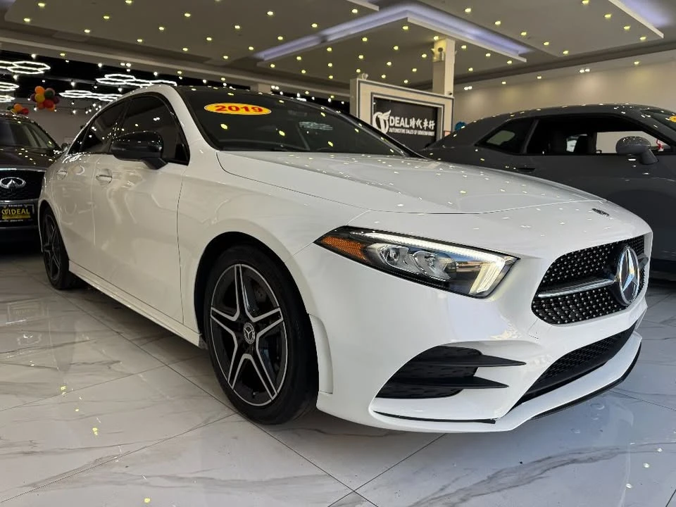 2019 Mercedes-Benz W177 A-Class - Image 2 of 17