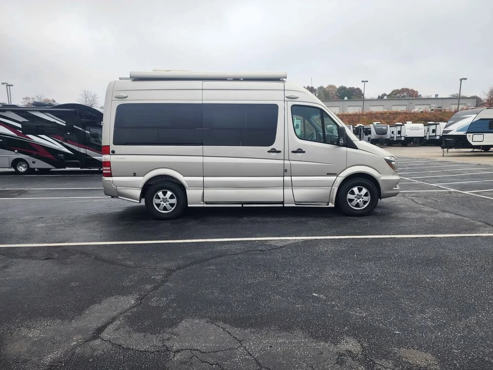 2019 Mercedes-Benz VS30 Sprinter - Image 2 of 15