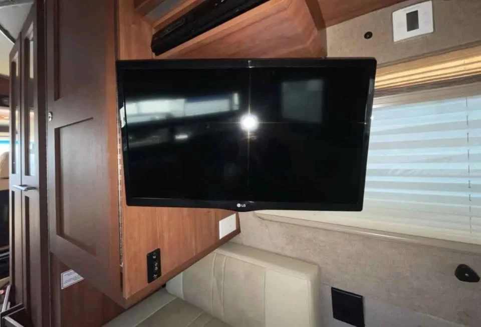 2019 Mercedes-Benz VS30 Sprinter - Image 13 of 15