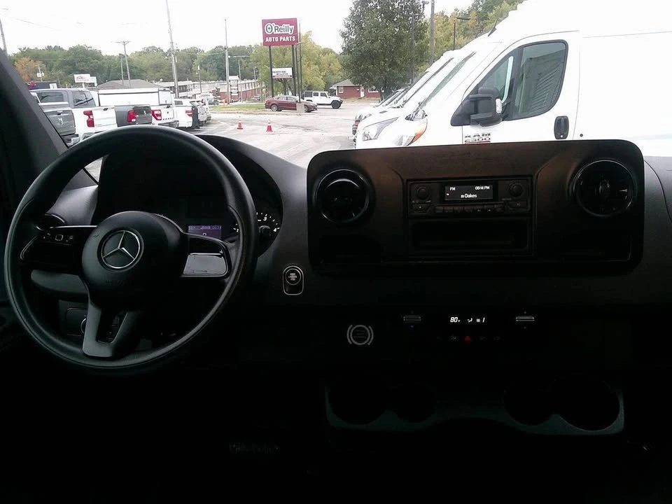 2019 Mercedes-Benz VS30 Sprinter - Image 17 of 19