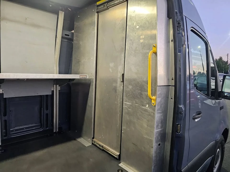 2019 Mercedes-Benz VS30 Sprinter - Image 18 of 20