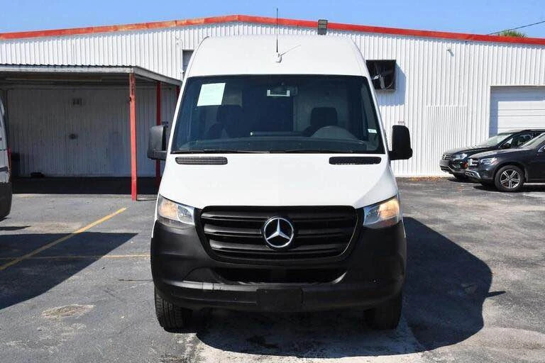2019 Mercedes-Benz VS30 Sprinter - Image 2 of 12