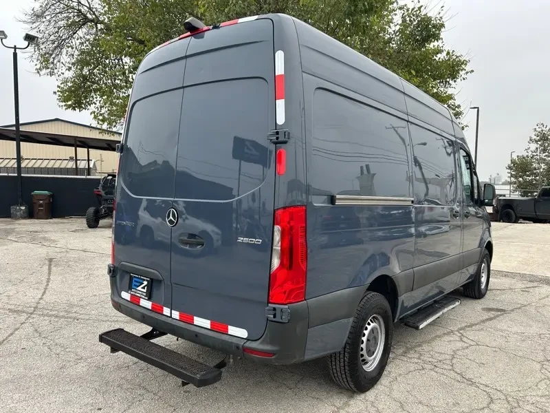 2019 Mercedes-Benz VS30 Sprinter - Image 6 of 16
