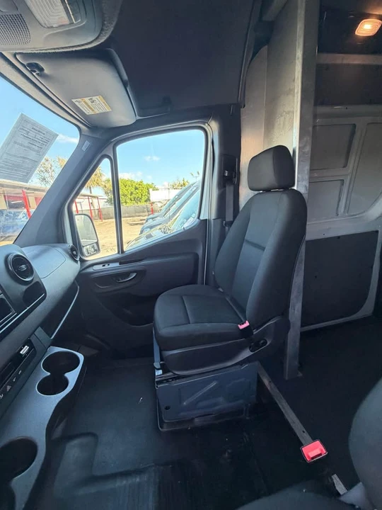 2019 Mercedes-Benz VS30 Sprinter - Image 7 of 15