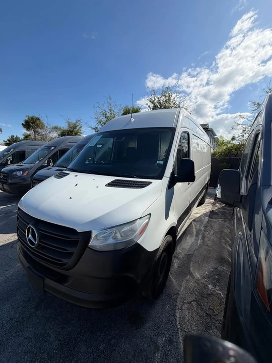 2019 Mercedes-Benz VS30 Sprinter - Image 2 of 15