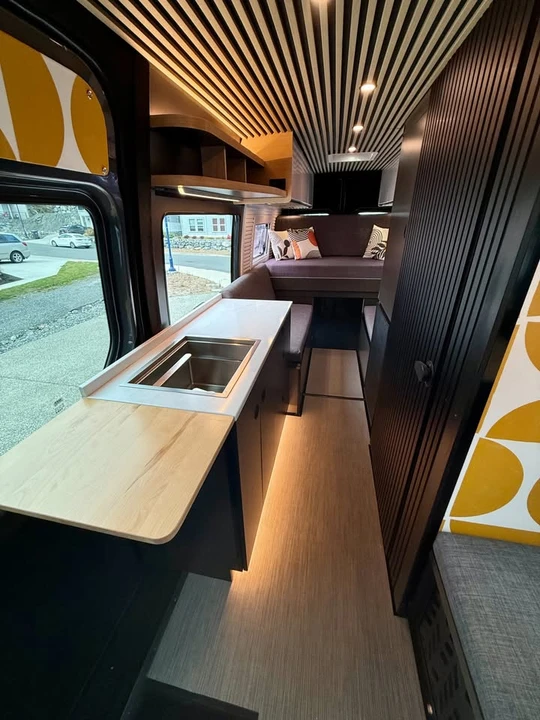 2019 Mercedes-Benz VS30 Sprinter - Image 2 of 19