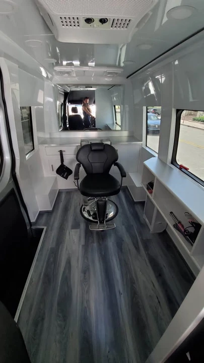 2019 Mercedes-Benz VS30 Sprinter - Image 2 of 8