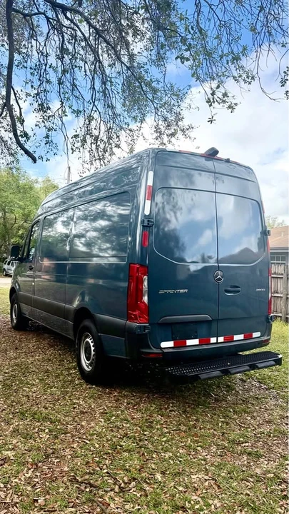 2019 Mercedes-Benz VS30 Sprinter - Image 2 of 10