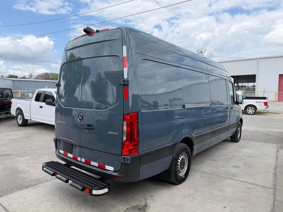 2019 Mercedes-Benz VS30 Sprinter - Image 2 of 7