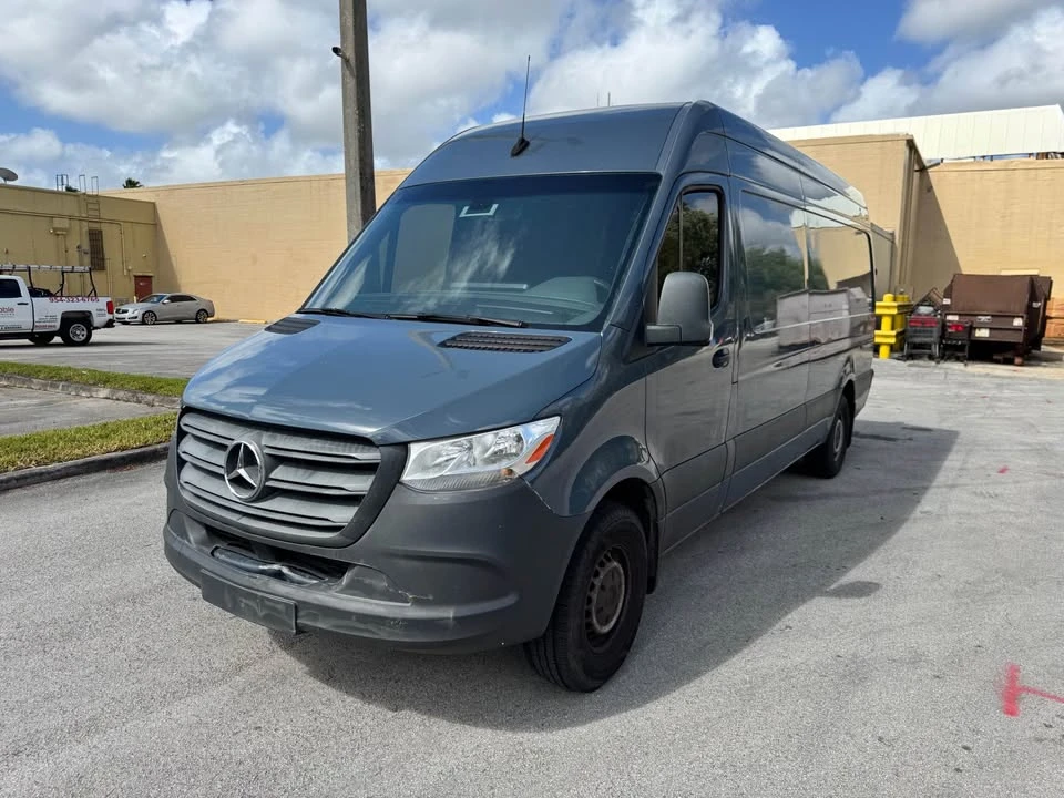 2019 Mercedes-Benz VS30 Sprinter - Image 2 of 14