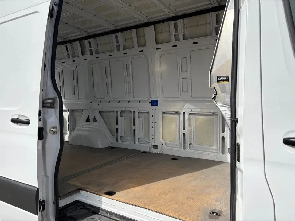 2019 Mercedes-Benz VS30 Sprinter - Image 10 of 11