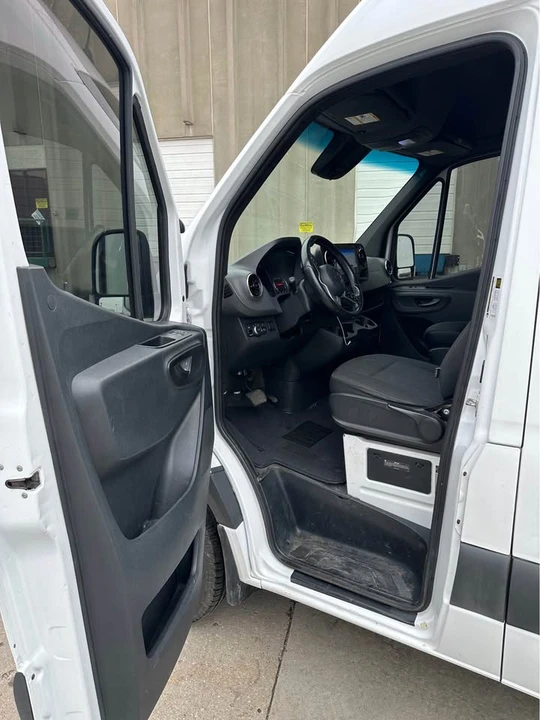 2019 Mercedes-Benz VS30 Sprinter - Image 4 of 11