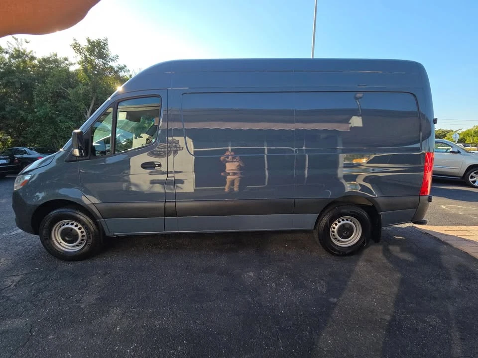 2019 Mercedes-Benz VS30 Sprinter - Image 2 of 15