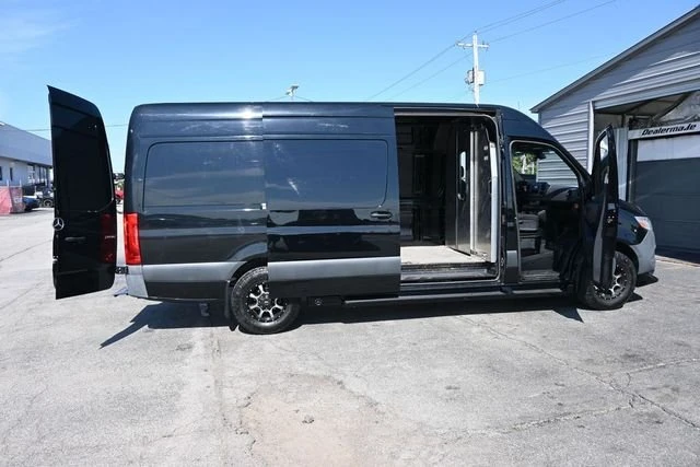2019 Mercedes-Benz VS30 Sprinter - Image 17 of 20