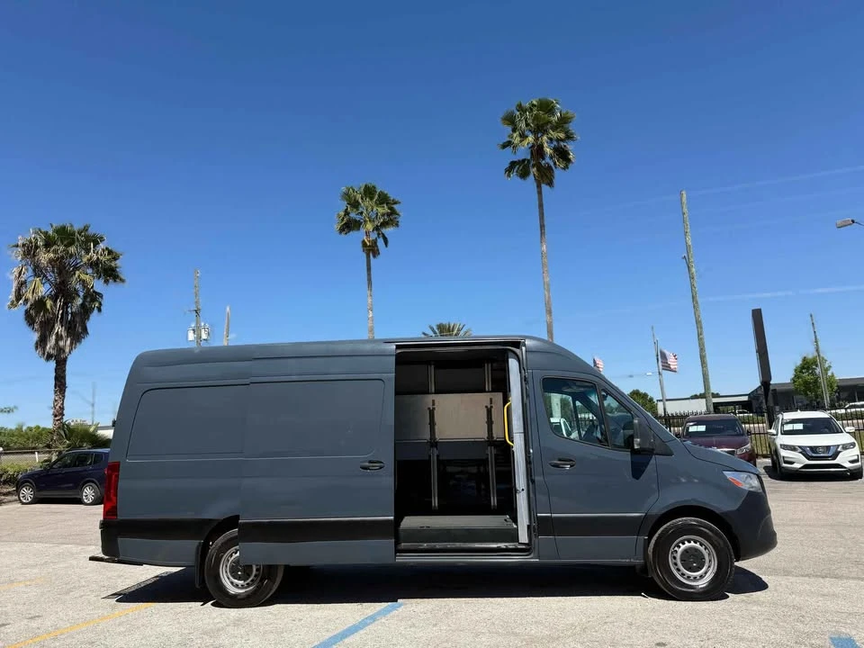 2019 Mercedes-Benz VS30 Sprinter - Image 9 of 15