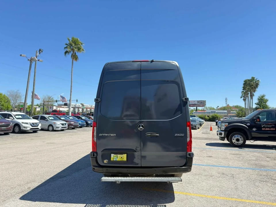 2019 Mercedes-Benz VS30 Sprinter - Image 2 of 15