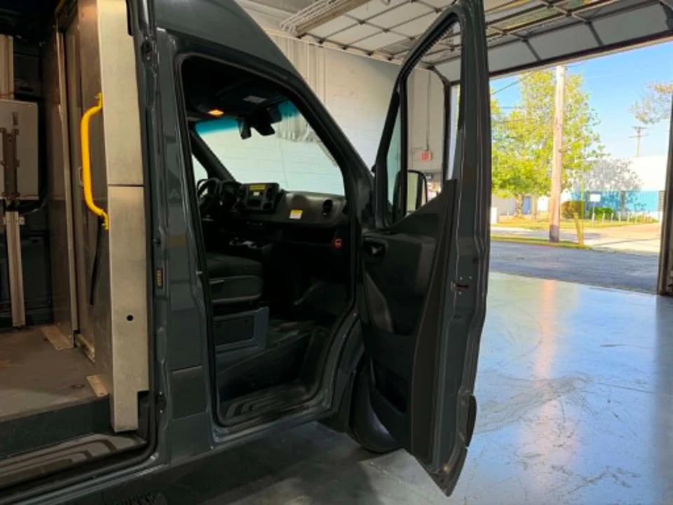 2019 Mercedes-Benz VS30 Sprinter - Image 5 of 13