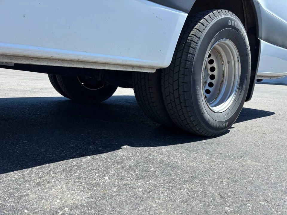 2019 Mercedes-Benz VS30 Sprinter - Image 2 of 16
