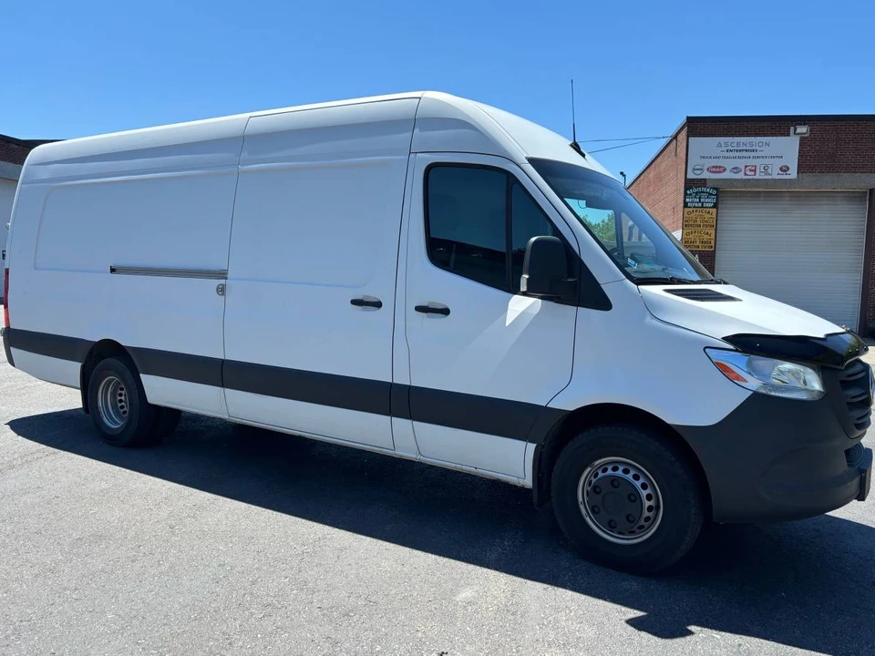 2019 Mercedes-Benz VS30 Sprinter - Image 5 of 16