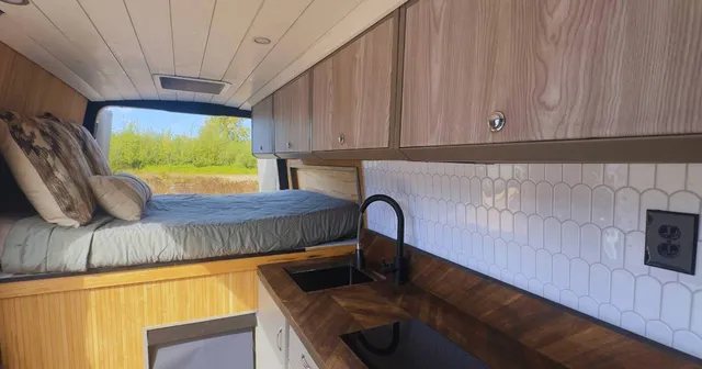 2019 Mercedes-Benz Sprinter 2500 144 High Roof