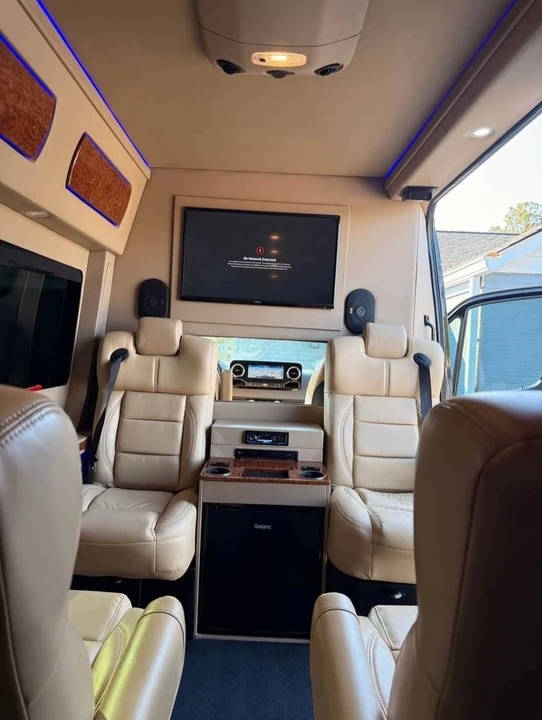 2019 Mercedes-Benz VS30 Sprinter - Image 8 of 9