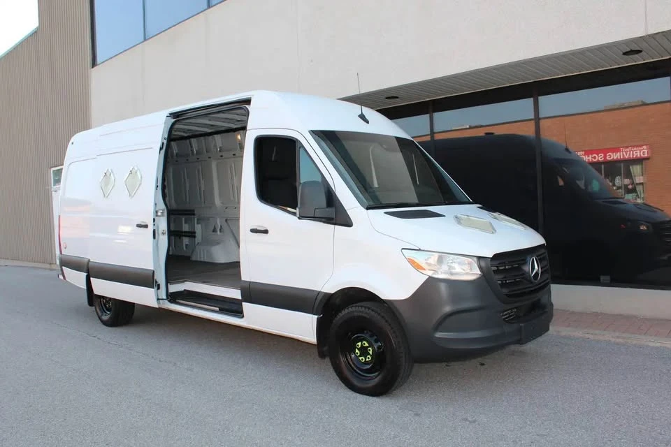 2019 Mercedes-Benz VS30 Sprinter - Image 17 of 20
