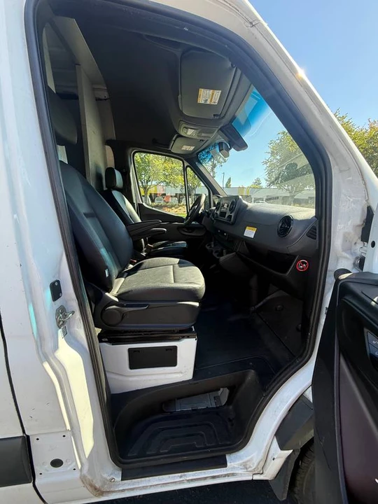 2019 Mercedes-Benz VS30 Sprinter - Image 8 of 9