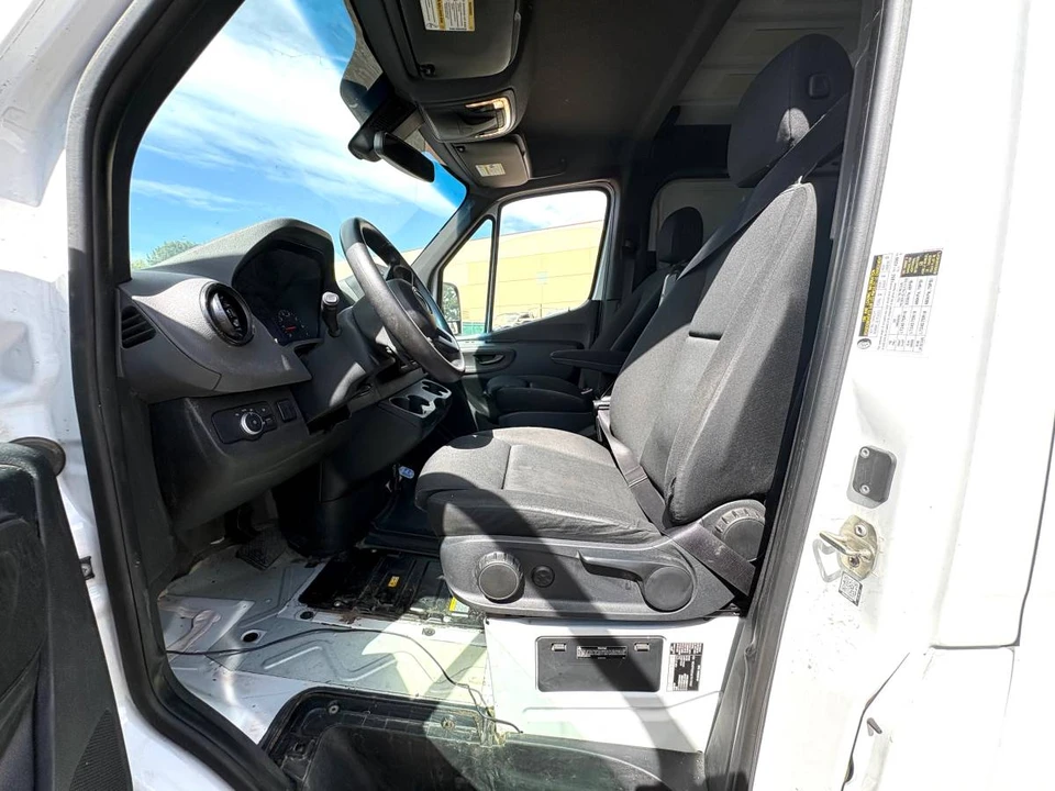 2019 Mercedes-Benz VS30 Sprinter - Image 9 of 10