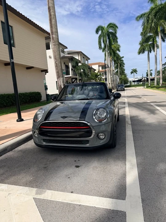 2019 Mini Mini 3rd Gen - Image 2 of 8
