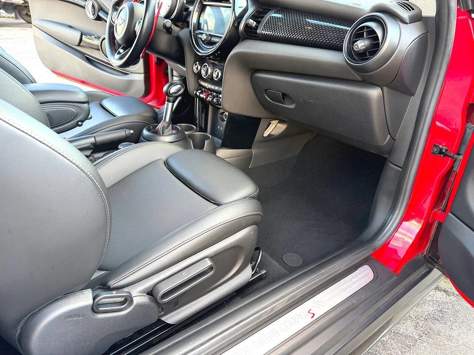 2019 Mini Mini Cooper S 3rd Gen - Image 27 of 31